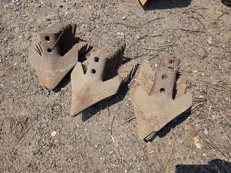 Misc IH Field Cultivators Shovels, 8” Wide