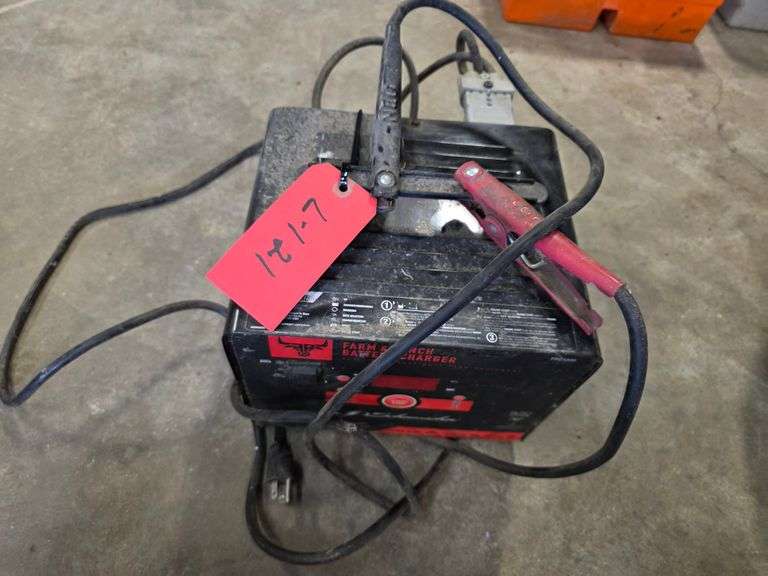 Schumacher Farm and Ranch Battery Charger, 6 and 12 Volt