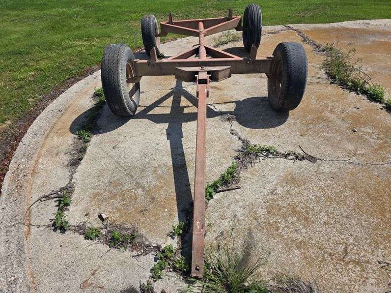 Camco 6 Ton Running Gear, Hitch is Loose, Mis Match Tires on 6 Bolt Rims