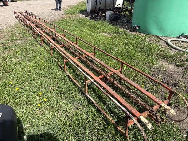 Small Square Bale Conveyor, 31’, Elec Motor, *works good per seller