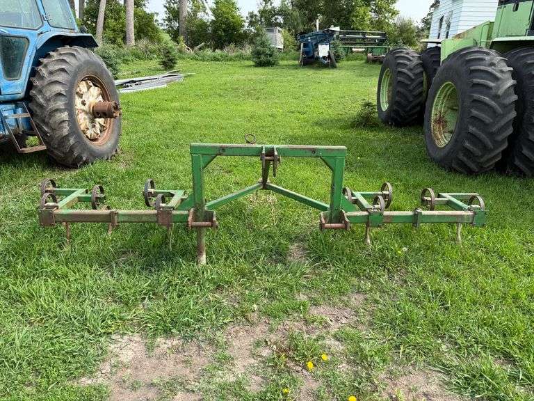 3 Point Track Whacker