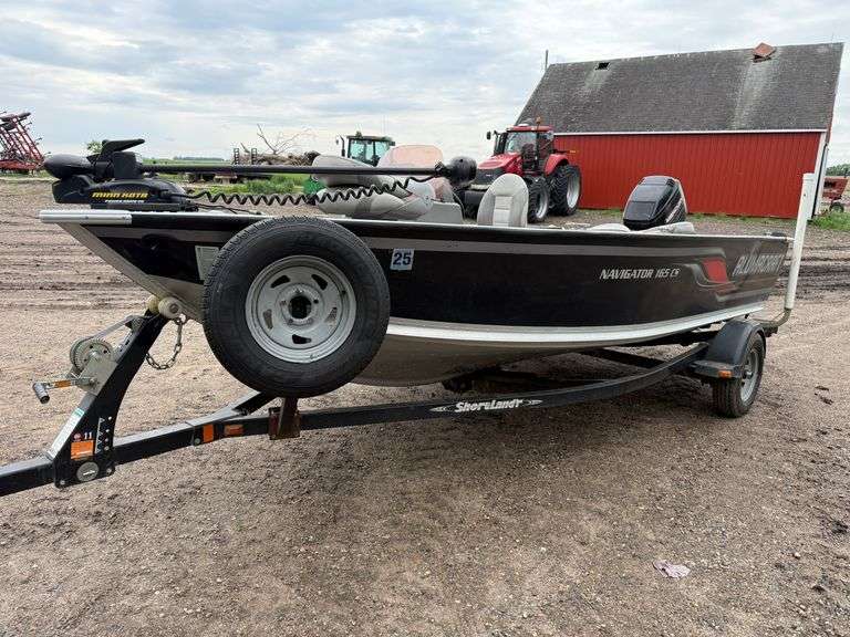 2009 Alumacraft Navigator 165CS 16’ Boat, 90HP Mercury Outboard, 2 Stroke, Minn Kota Trolling Motor,