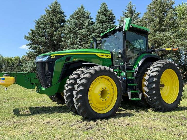2021 John Deere 8R340 MFWD Tractor, 959 Hours, E23 Power Shift Transmission, ILS, Ultimate Comfort C