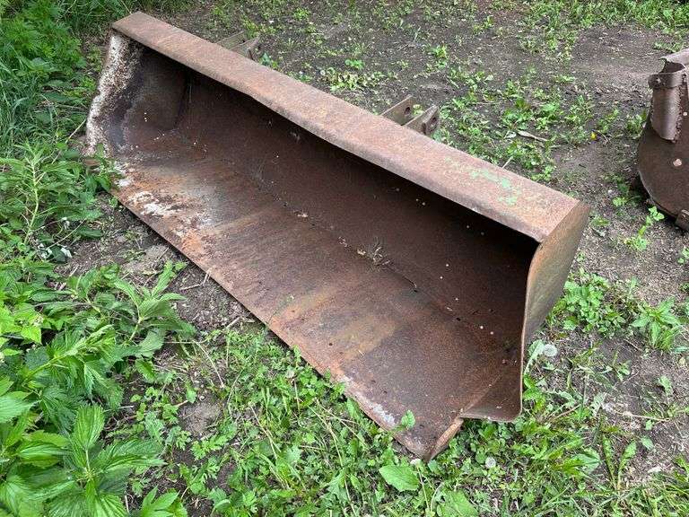 7’ Bucket for John Deere Loader, Needs Work
