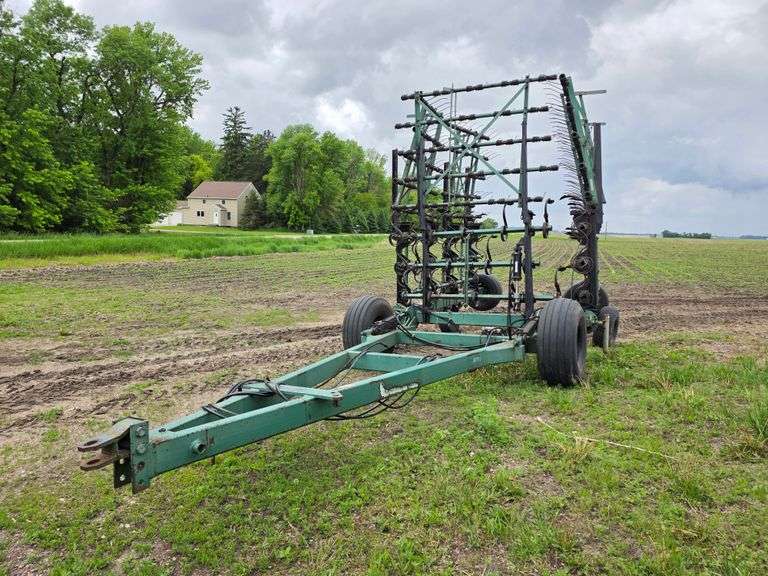 Summers 30’ Multi Weeder, S-Tine with 5 Bar Coil Tine Harrow, 14L-16.1 on 6 Bolt Rims, 9.5L-14 on 6 