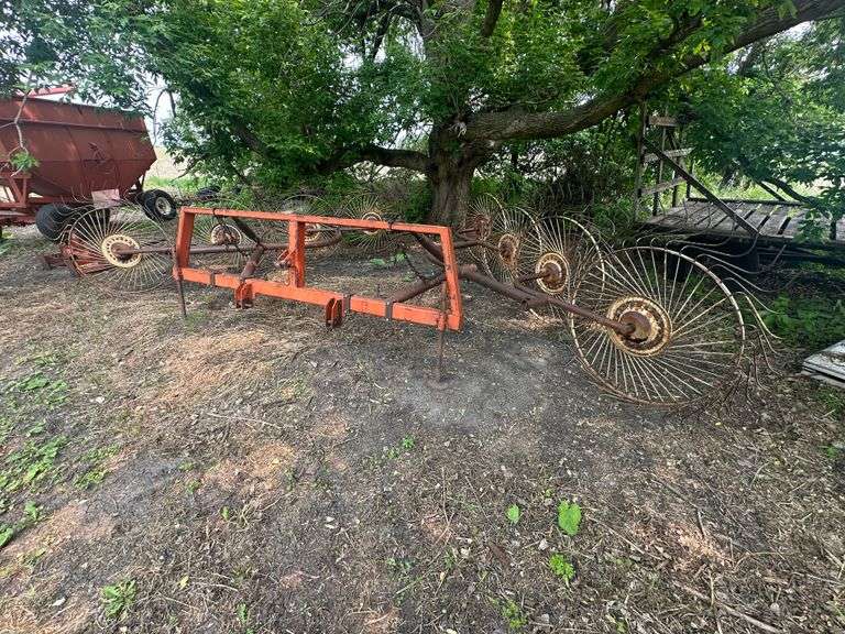 3pt – 8 Wheel Rake