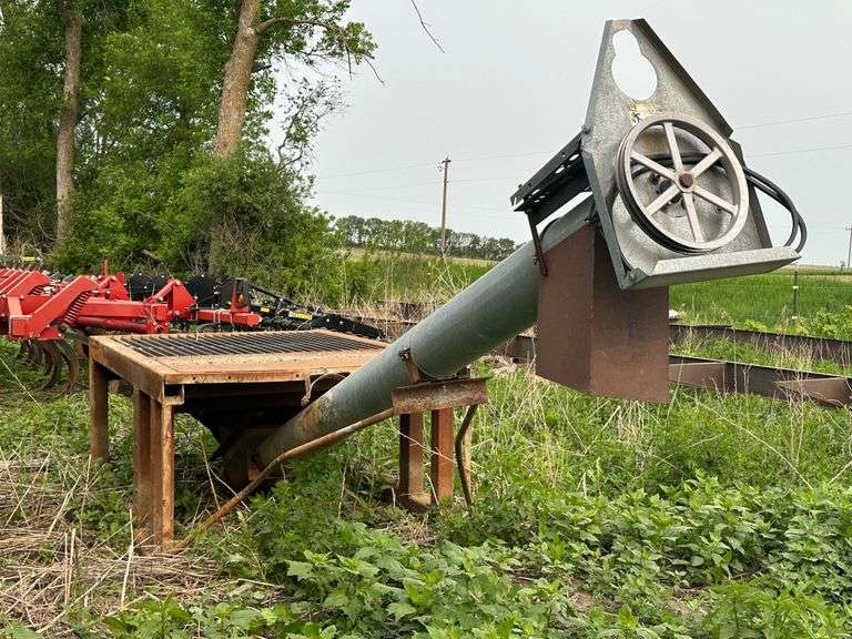 Drive Over Dump Pit with 14’ Auger, Pit Size 5’ x 5’ Grate, 5’7” x 8’ Platform, 40” Tall