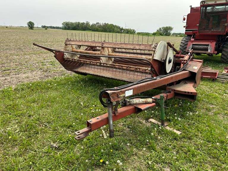 International Model 990 Haybine, 9’ Cut, 540 PTO, 1 Steel Crimper, 1 Rubber Crimper