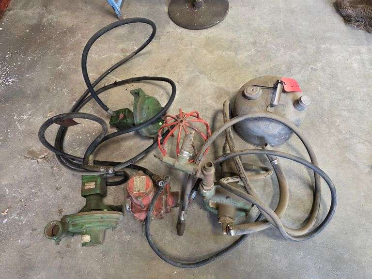 Assortment of Hydraulic Pumps, Unknown Working Condition