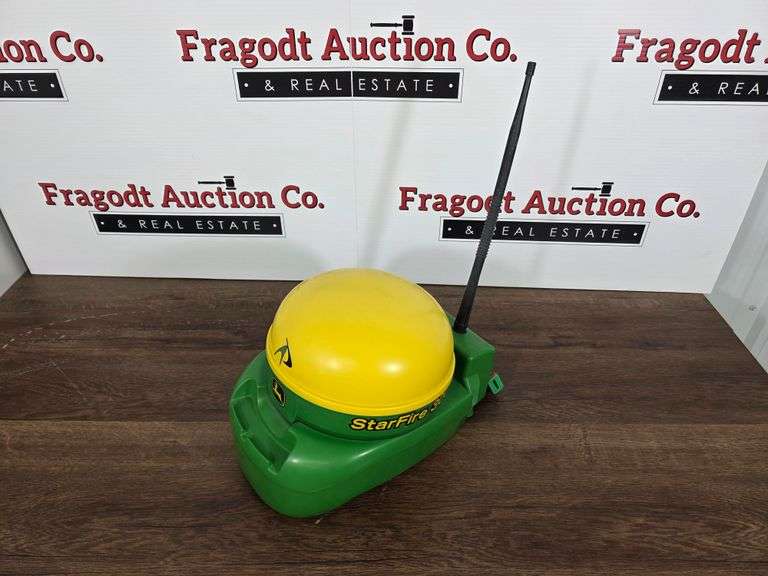 Starfire 3000 Receiver SN: PCGT3TA715834 with RTK Radio SN: PCSRB9A578720