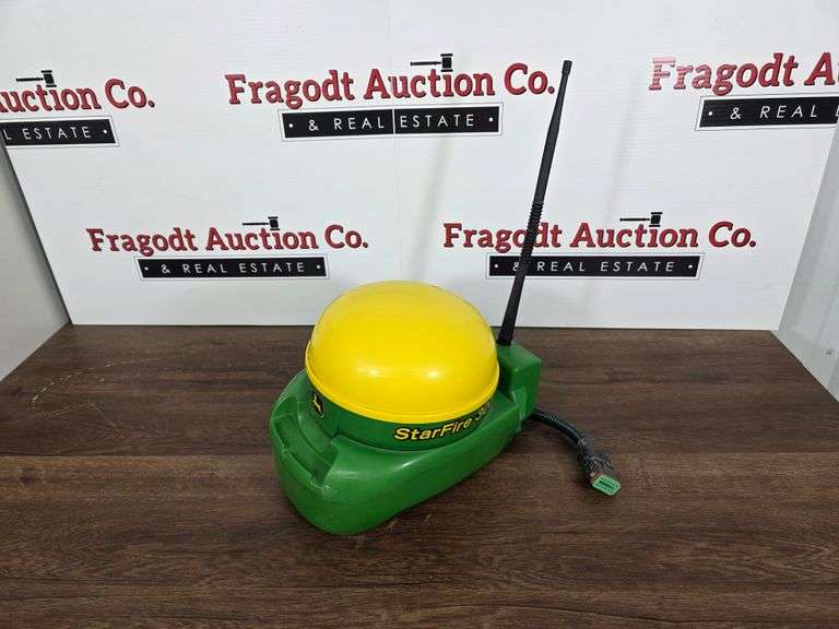 Starfire 3000 Receiver SN: PCGT3TA452452 with RTK Radio SN: PCSR09A969287