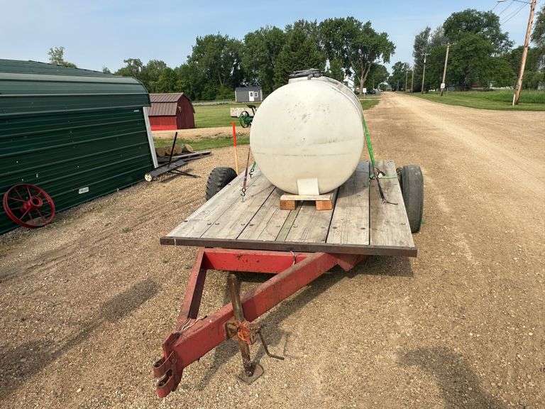 2 Wheel Trailer with 200 Gallon Water Tank, No Title