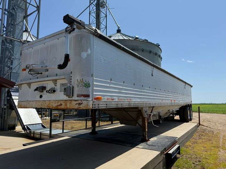 1983 Timpte 42’ Hopper Bottom, Power Tarp and Power Traps with Separate Remotes, 11R24.5 Tires on Ou