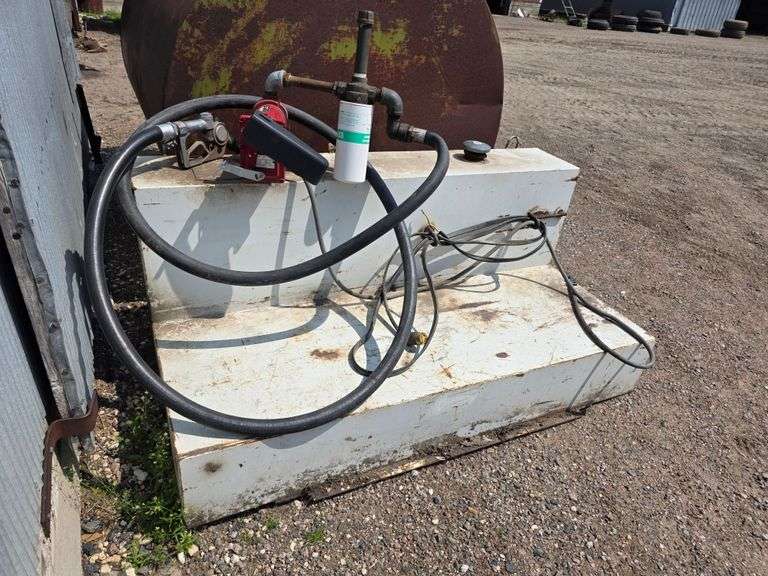 L-Shaped Pickup Fuel Tank with 20 Gallon 12 Volt Hi Flow Fill-Rite Pump, Automatic Shut off Nozzle