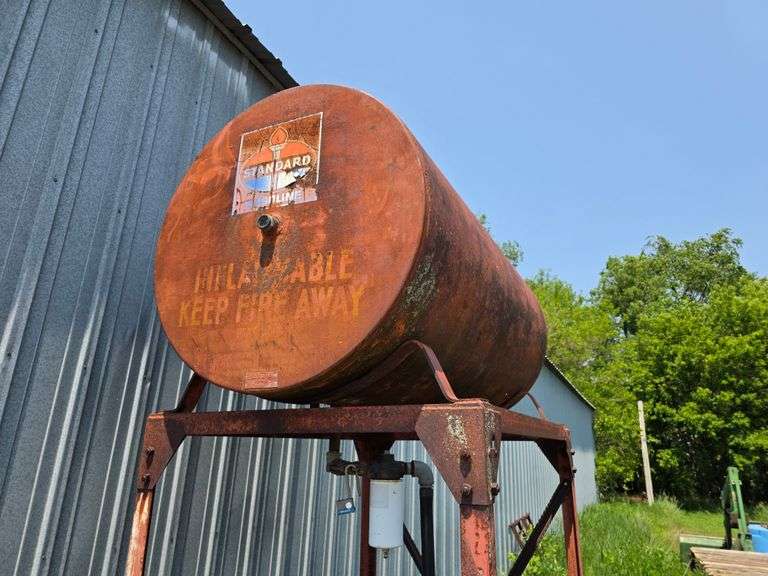 300 Gallon Overhead Fuel Barrel and Stand, with Hose and Nozzle
