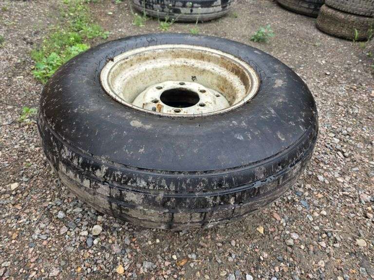 9.5L15 Tire on 6 Bolt Rim