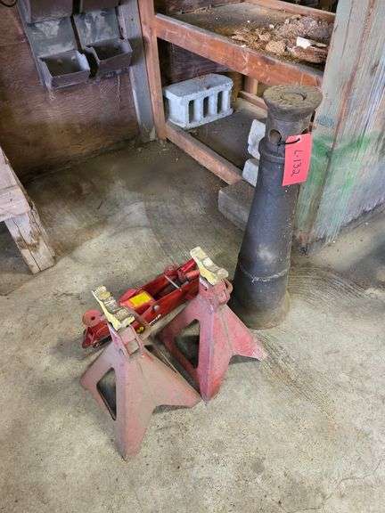Jack Stands and MVP Super Lift Jack (No Front Wheels)