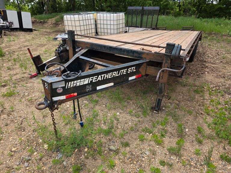 2004 Featherlite Model 5590 8’6” x 24 Deck Over Trailer, Air Brakes, Tandem Axle, Duals, LT235/85R16