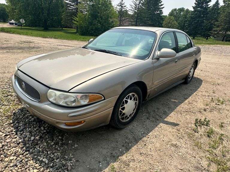 2003 Buick LeSabre Limited, 3.8L Engine, Automatic Transmission, Approx 180,000 Miles, Radio, Runs a