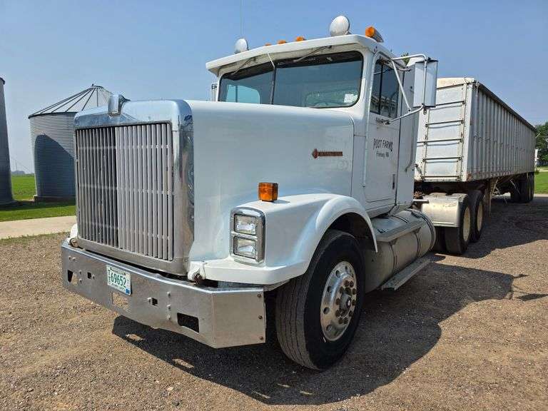 1987 International Day Cab Semi, 953,035 Miles, 9 Speed Eaton Transmission, Muncie 1 Line High Flow