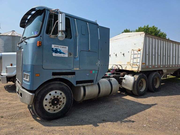 1990 Volvo Cab Over Semi Tractor, 452,999 Miles, 13 Speed Transmission, 11R22.5 Fronts and Rears, Ad