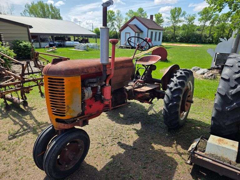 Case VAC Tractor, SN: VAC5260453, Should Run Per Seller