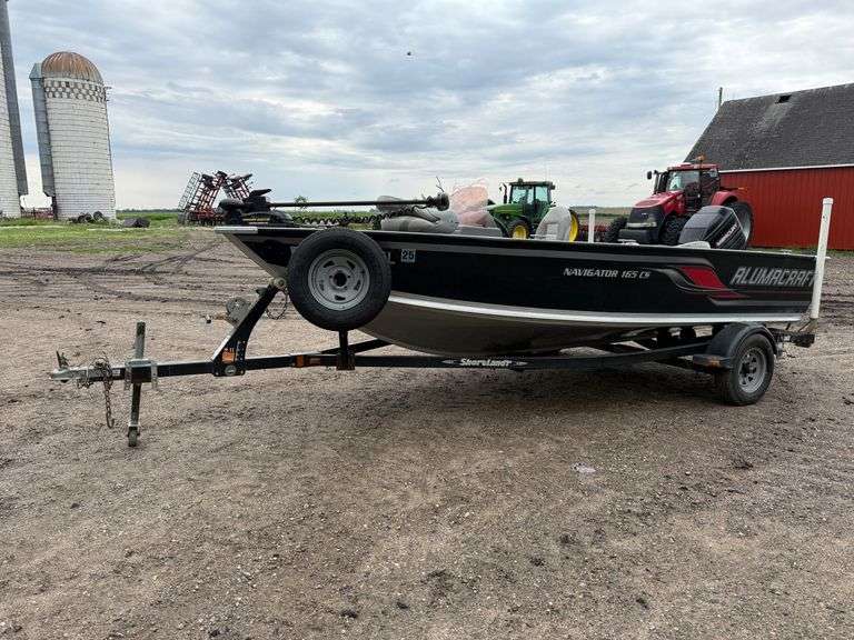 2009 Alumacraft Navigator 165CS 16’ Boat, 90HP Mercury Outboard, 2 Stroke, Minn Kota Trolling Motor,