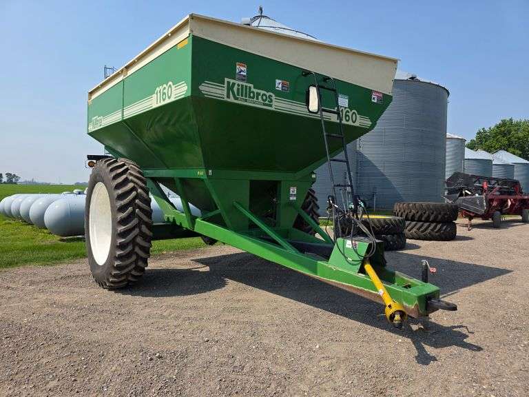 Killbros Model 1160 Grain Cart with Left Front Discharge, 14” Auger, Large 1000 PTO, Non Adjustable