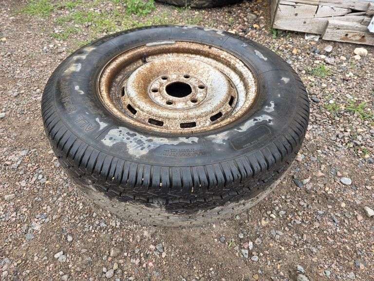 LT225/75R16 Tire and Rim