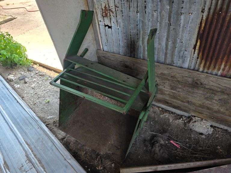 K+M Rock Box with Dump, Was on a John Deere 4455