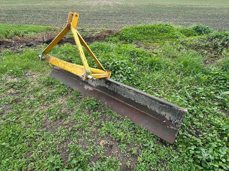 3pt Speeco 7’ Wide Blade, Manual Adjustment