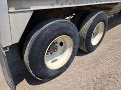 1997 Wilson Commander 40’ Grain Hopper, Roll Tarp, Spring Ride, Rear Ladder, New Tarp, 11R22.5 Tires