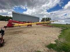 Westfield 13” x 91’ Auger, Right Angle Drive, 540 PTO, Hydraulic Lift, Hopper Walker with 2 Remotes,