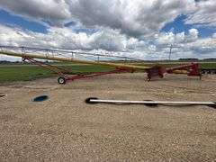 Westfield 13” x 91’ Auger, Right Angle Drive, 540 PTO, Hydraulic Lift, Hopper Walker with 2 Remotes,