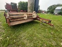 International Model 990 Haybine, 9’ Cut, 540 PTO, 1 Steel Crimper, 1 Rubber Crimper