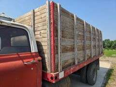 1970 Chevrolet C50 Single Axle Grain Truck, V8 Engine, 4+2 Transmission, 8.25 x 20 Front and Rear Ti