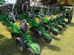 2014 John Deere 1770NT Planter, *Has 2021 Exact Emerge Update*, Hydraulic Downforce, 500 Gallon Liqu