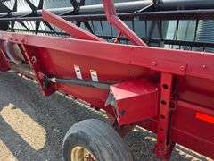 IH Model 1020 Bean Head, 25’ Wide, Bolt on Sections, Comes with 4 Wheel Header Trailer, 9.5L-14 Tire