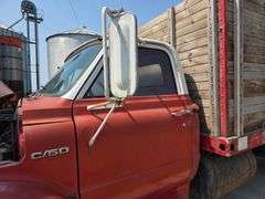 1970 Chevrolet C50 Single Axle Grain Truck, V8 Engine, 4+2 Transmission, 8.25 x 20 Front and Rear Ti