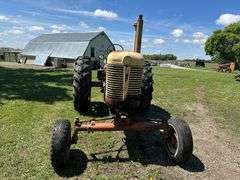 Case 400 Wide Front, 3pt, 1 Set of Rear Hydraulics, Hours Unknown, Diesel, 14.9 x 38 Rears, Runs Per