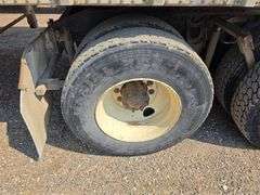 1988 International Day Cab Semi, 953,035 Miles, 9 Speed Eaton Transmission, Muncie 1 Line High Flow