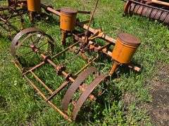 Allis Chalmers 4 Row Planter, All Orange