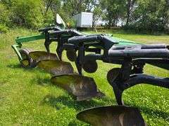 John Deere 3710 – 10 Bottom Onland Plow, Auto Reset with Coulters, Adjustable from 16” – 20” Widths,
