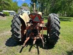 Case 400 Wide Front, 3pt, 1 Set of Rear Hydraulics, Hours Unknown, Diesel, 14.9 x 38 Rears, Runs Per