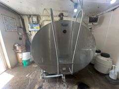 1500 Gallon Dari-Kool Bulk Tank with Washer and Compressor, Working Unit When Cows Where Sold 1 Year