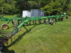 John Deere 3710 – 10 Bottom Onland Plow, Auto Reset with Coulters, Adjustable from 16” – 20” Widths,