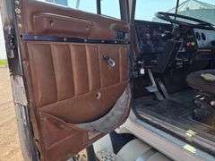 1988 International Day Cab Semi, 953,035 Miles, 9 Speed Eaton Transmission, Muncie 1 Line High Flow