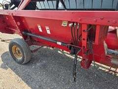 IH Model 1020 Bean Head, 25’ Wide, Bolt on Sections, Comes with 4 Wheel Header Trailer, 9.5L-14 Tire