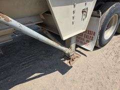 1997 Wilson Commander 40’ Grain Hopper, Roll Tarp, Spring Ride, Rear Ladder, New Tarp, 11R22.5 Tires