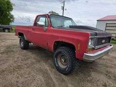 1974 Chevrolet Single Cab, Muncie 4 Speed Transmission, 305 Chevrolet Engine, 33x12.50R15 Tires, VIN